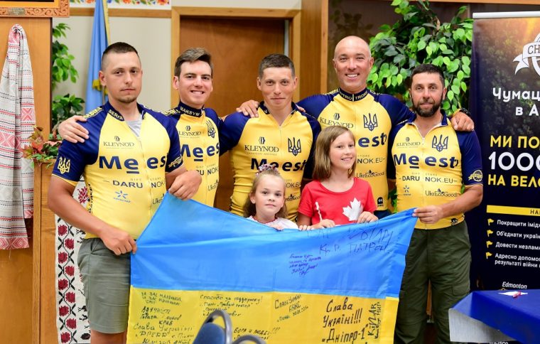 "Искренность местных просто поражала!": украинцы проехали 10 тысяч километров по Канаде и США и побывали в 430 городах